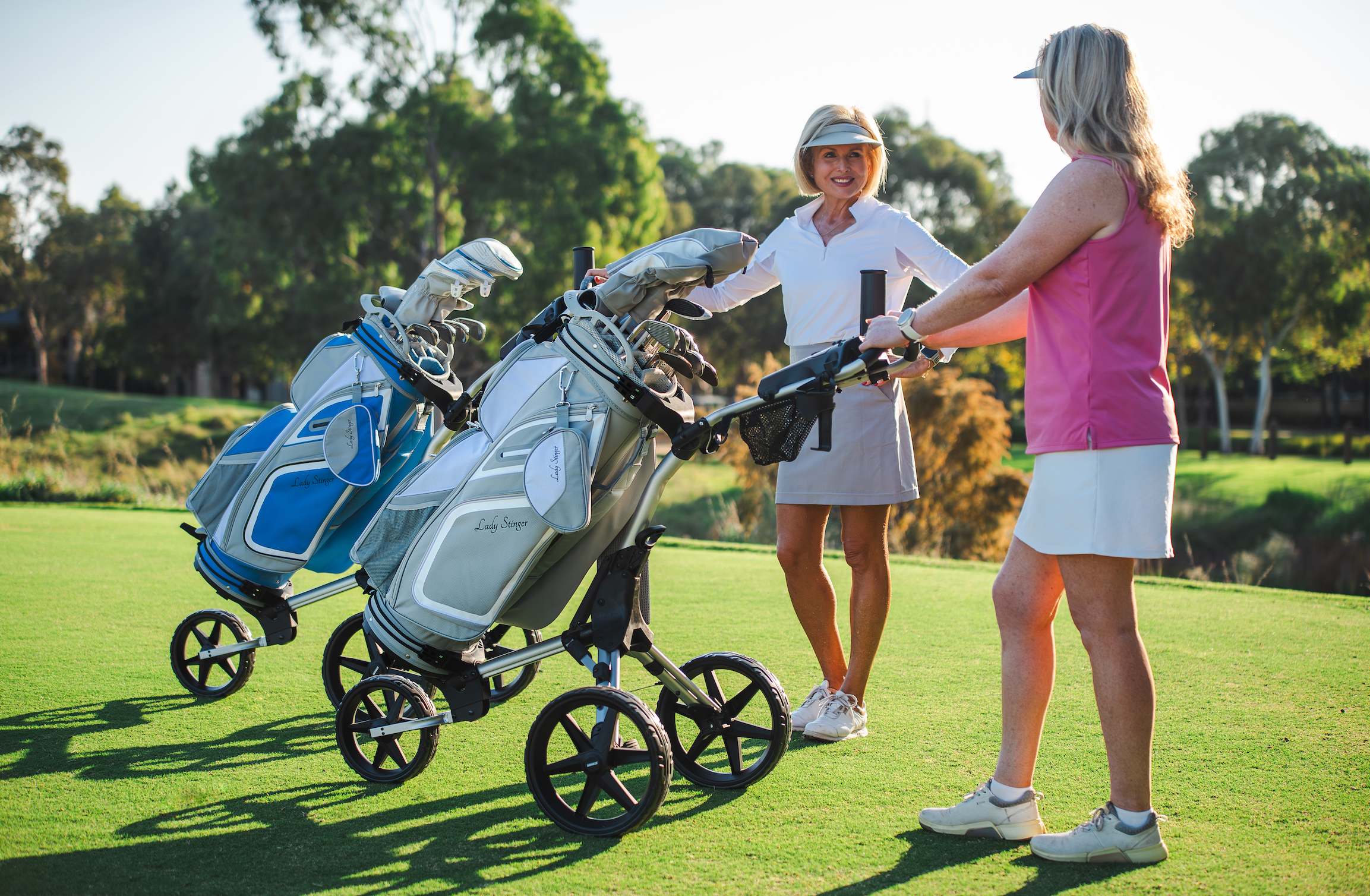 Tee Off with Confidence: Lady Stinger Empowers Women on the Course 💄🏌️‍♀️